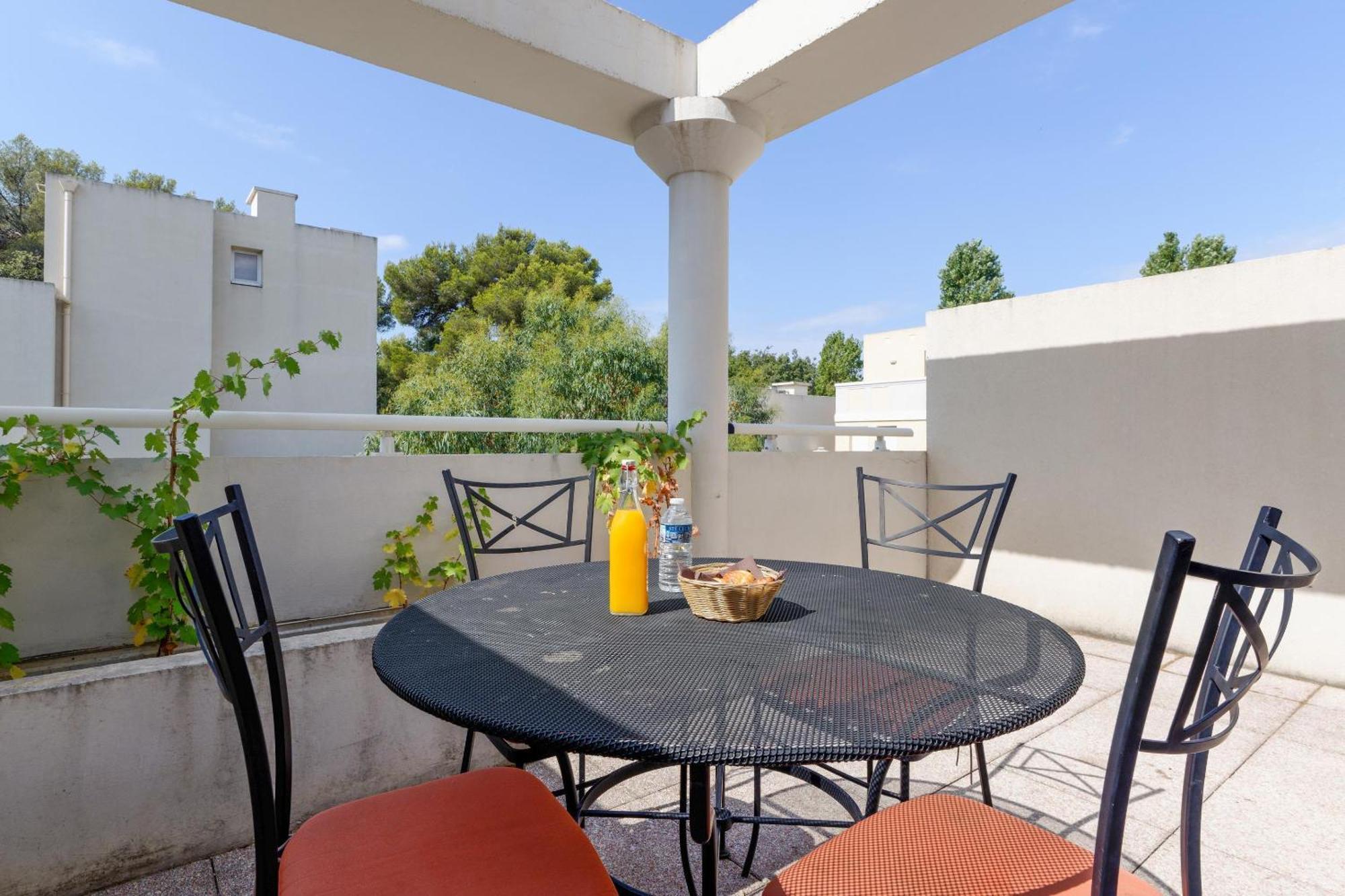 Zenitude Hôtel-Résidences Toulon Six Fours Six-Fours-les-Plages Exterior foto